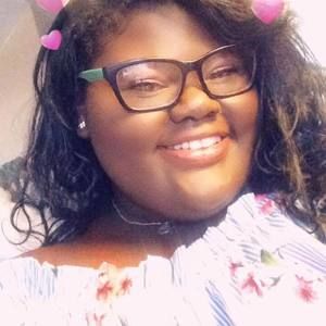 Meet your Posher, Camille